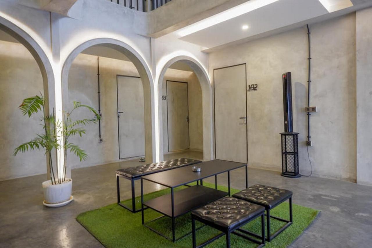 Reddoorz Plus Near Kawasan Sam Poo Kong Semarang Exterior foto