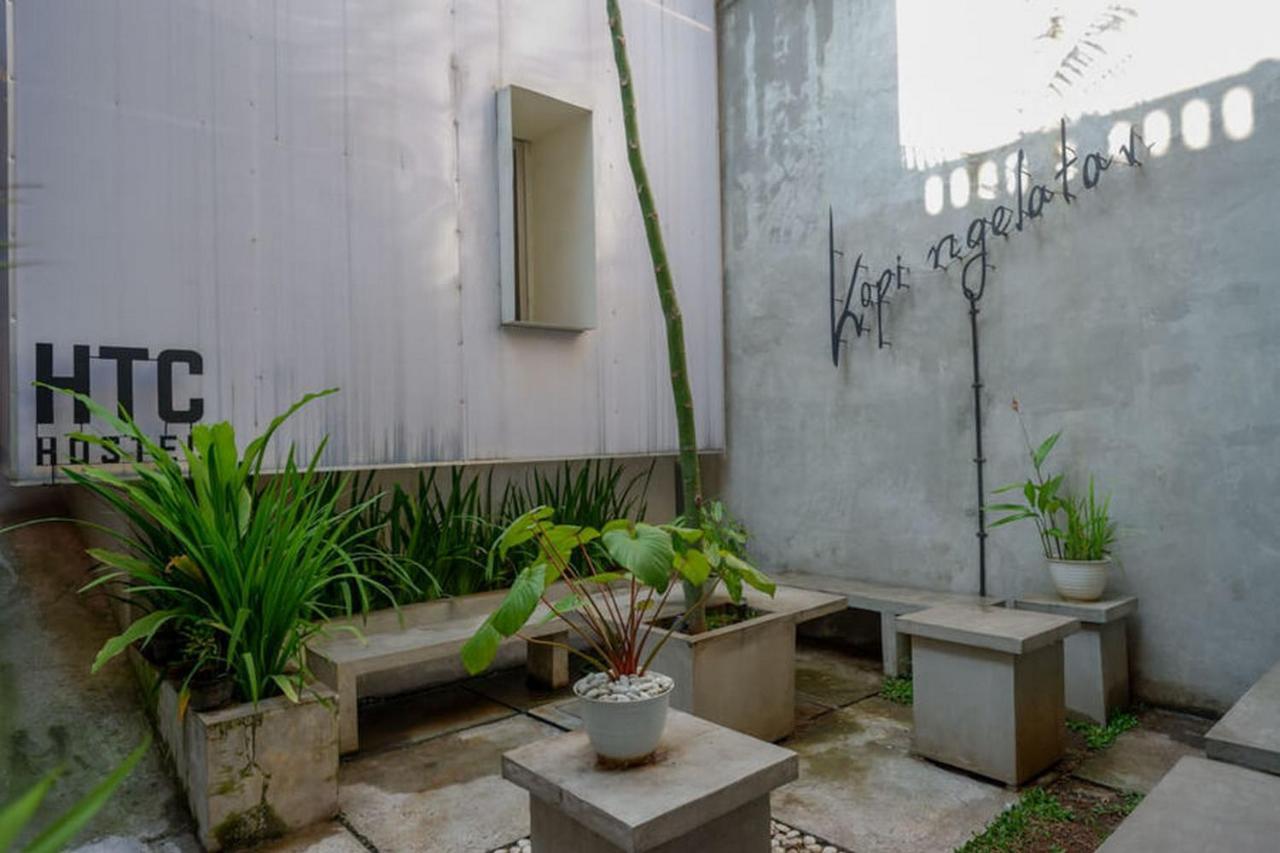 Reddoorz Plus Near Kawasan Sam Poo Kong Semarang Exterior foto