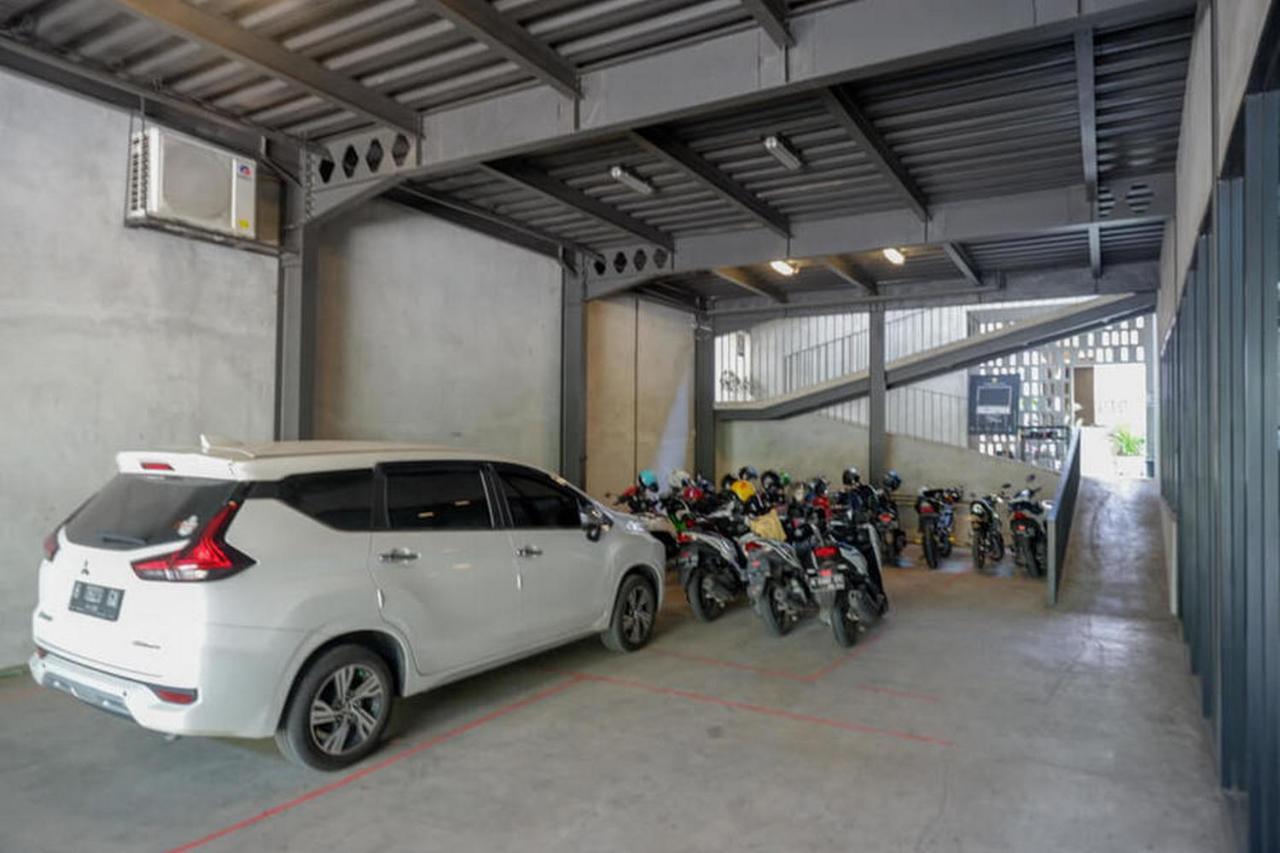 Reddoorz Plus Near Kawasan Sam Poo Kong Semarang Exterior foto